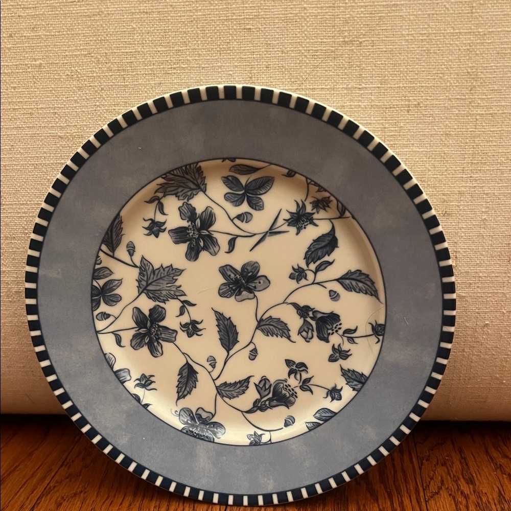 (7) Rare SPAL Adagio Floral Blue and White Salad Plate. Set of 7